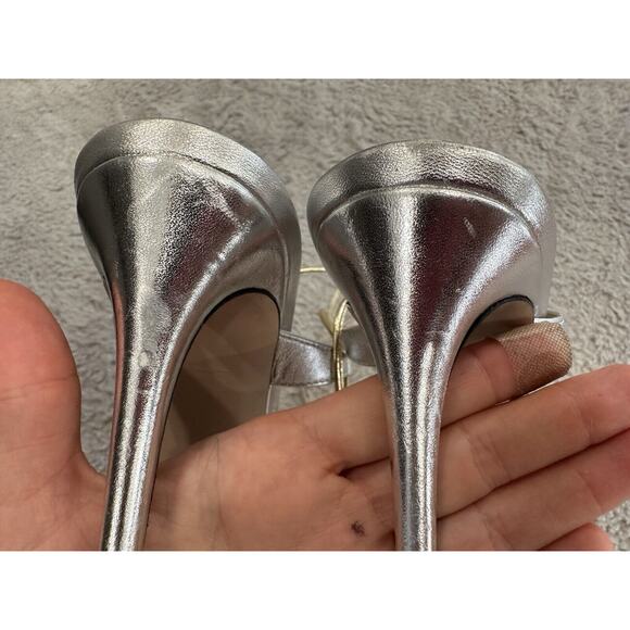 Gucci Whona Crystal Embellished Metallic Leather Sandals EU 39 STORE MODEL - Picture 6 of 9